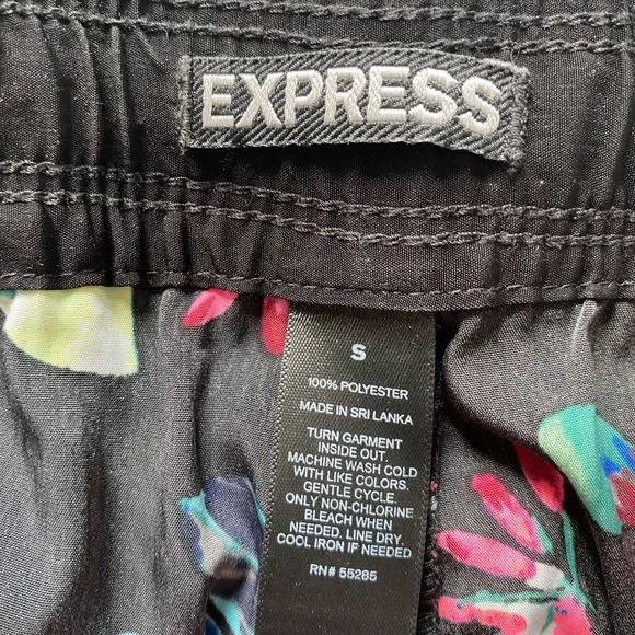 EXPRESS Floral Jogger, Small - Picture 5 of 6